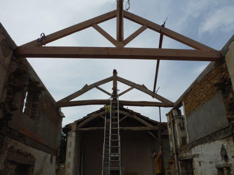 Restauration dépendances à Iteuil (86)